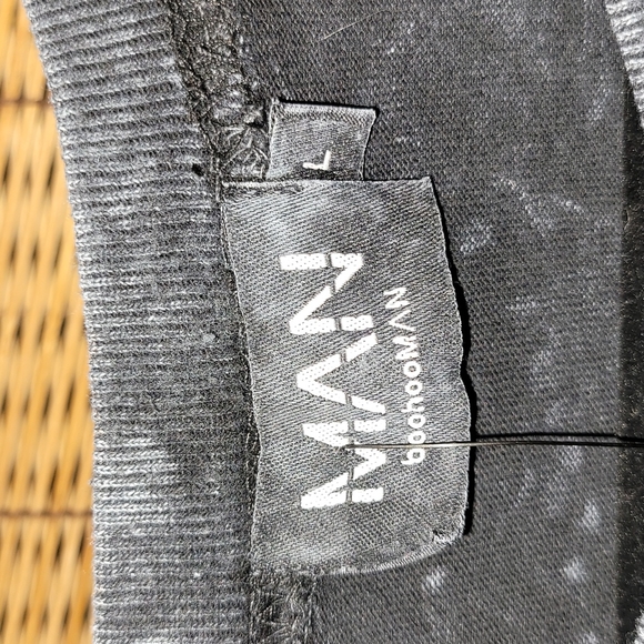 Deadstock. Streetwear. Man Boohooman. T shirt. Size Large. Paisley drip face. - Picture 5 of 6